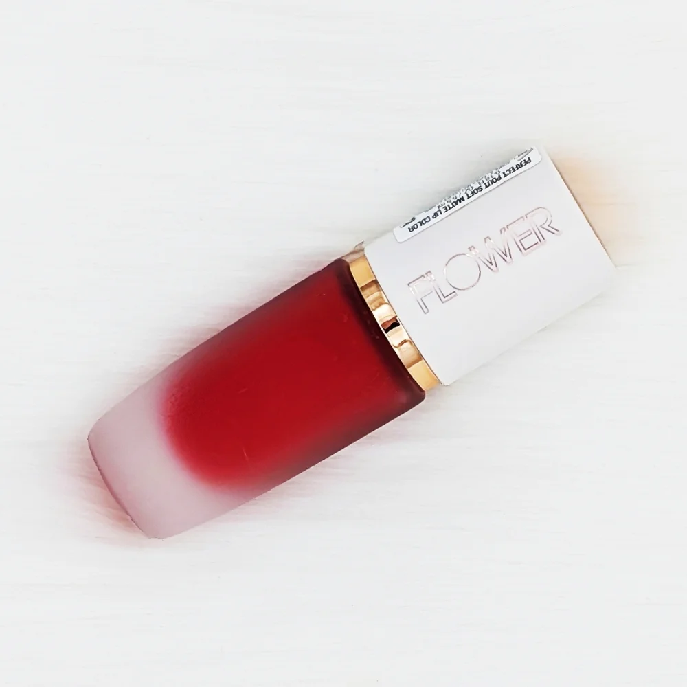 🔴 FLOWER BEAUTY Perfect Pout Soft Matte Lip Color - Icon